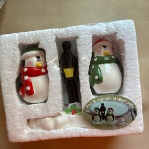 Snowman Salt & Pepper Shakers 
Set - Festive Red and Green.